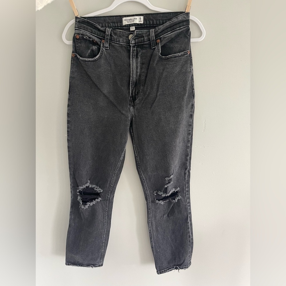 Abercrombie Ankle Straight Ultra High Rise Jean 26R